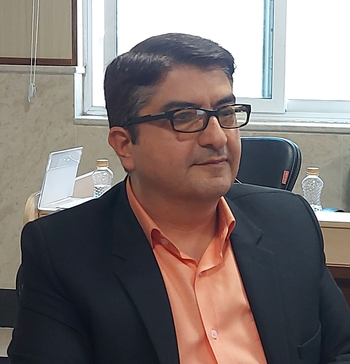 وحید